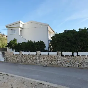 apartments-tramontana.hotelinzadar.com/