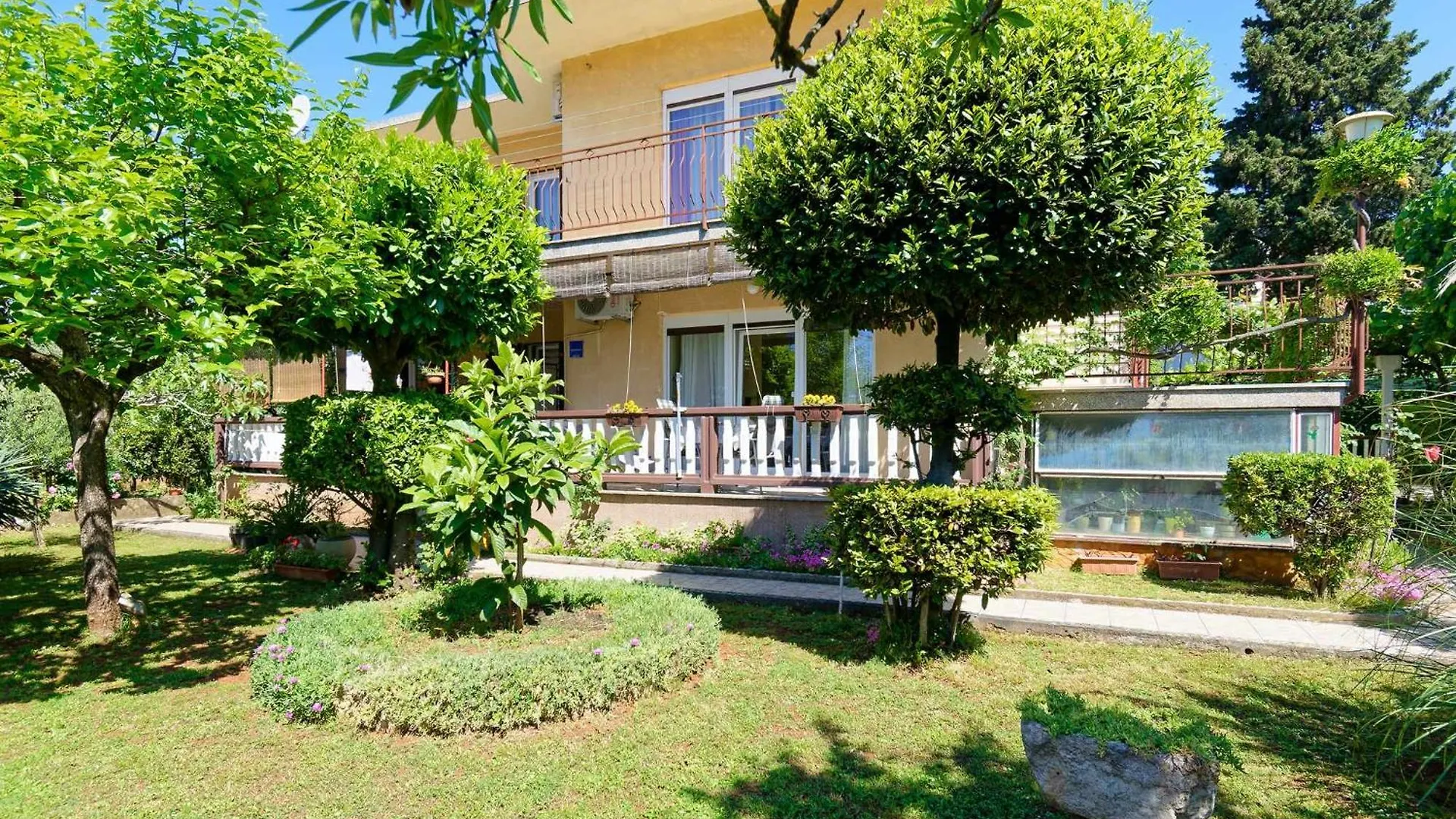 Apartman Darja contacts